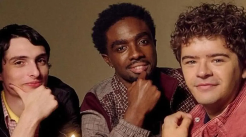 Finn Wolfhard`s SNL monologue crashed by Gaten Matarazzo, Caleb McLaughlin