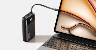 Iniu 20K power bank with built-in cable deal
