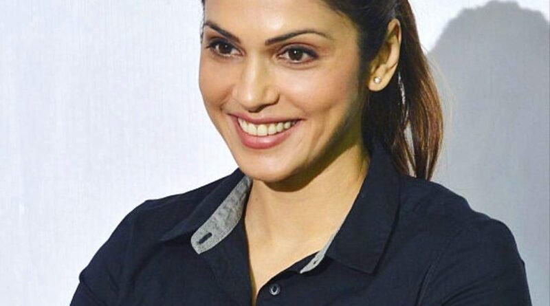 Isha Koppikar shares her thoughts on work hours debate