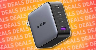 Ugreen Nexode 100W 4-port USB-C charger deal