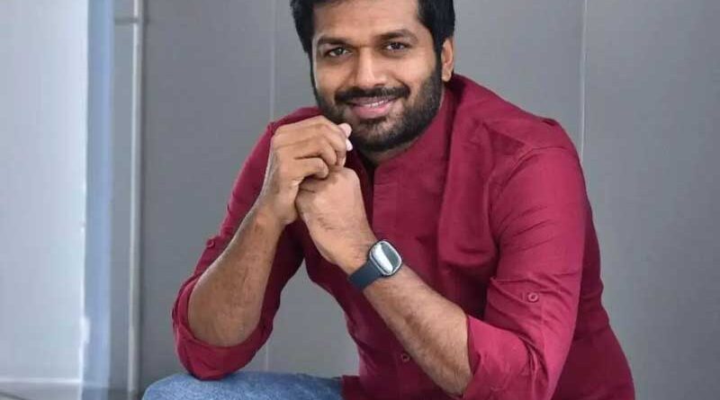 Anil Ravipudi failed to impress NTR and Allu Arjun