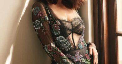 Mrunal Thakur To Shake Leg With Ram Charan In A Special Song From Peddi