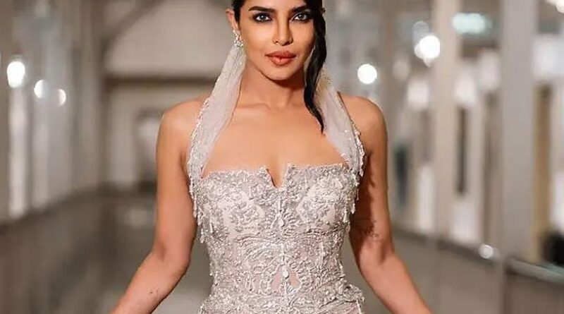 Priyanka Chopra lands in Hyderabad for Varanasi