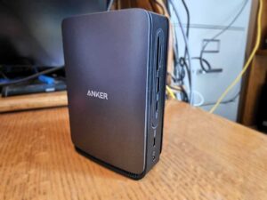 Anker 13 in 1 nano dock with removeable hub 1