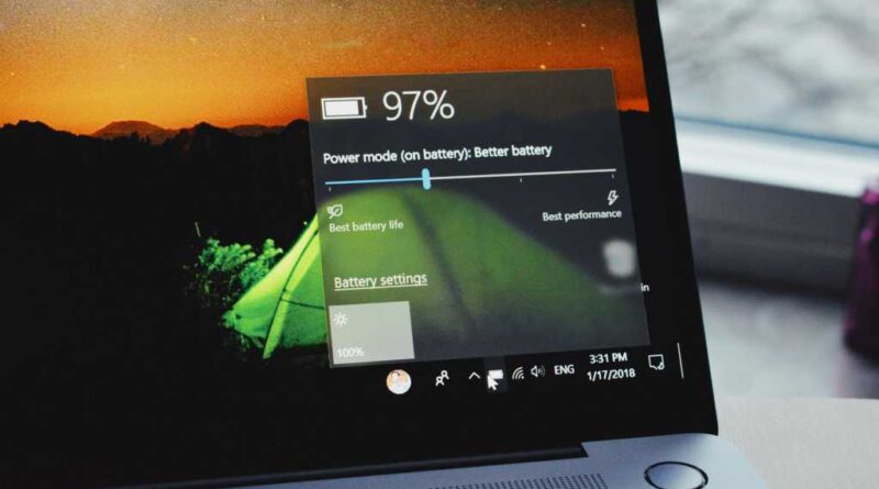 Windows laptop battery health and remaining battery life percentage
