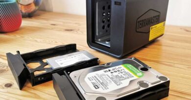 TerraMaster F2-212 NAS with exposed drive bays