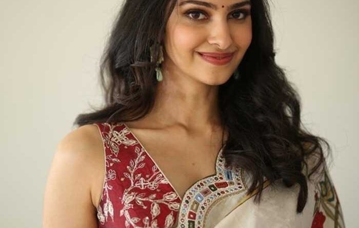 Manasa Varanasi reacts to the kissing scene