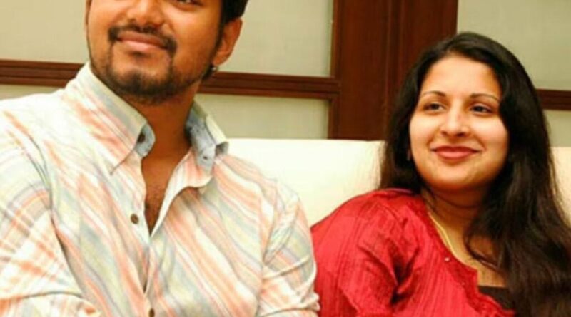 Wife files divorce against Thalapathy Vijay