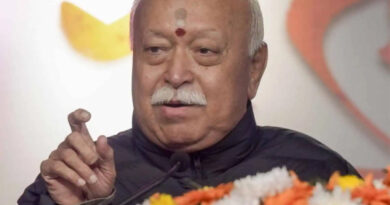 Venkatesh hosts RSS Chief-Celebrities meet