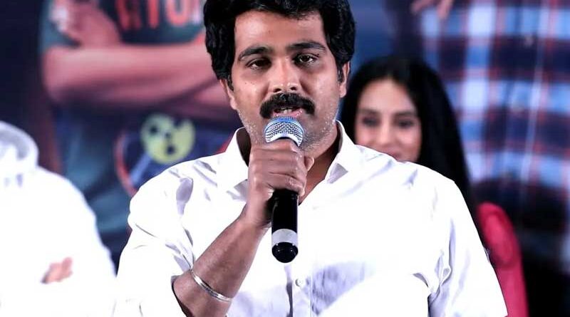 Vamsi Nandipati shocker about Nandi awards - Prasanna Kumar blasts