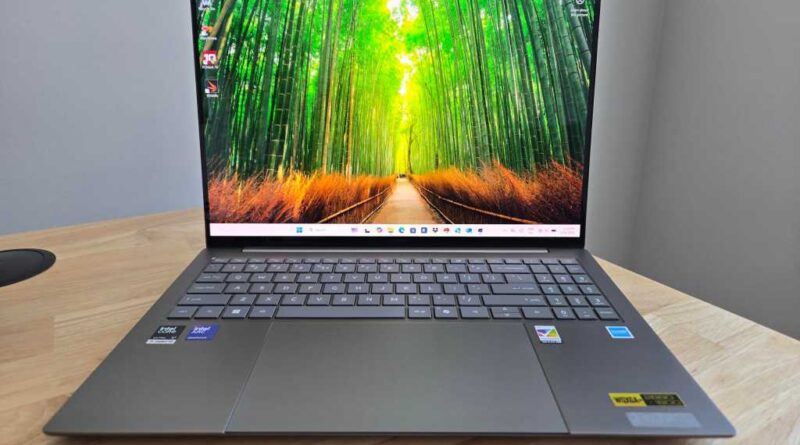 Acer Swift 16 AI head on