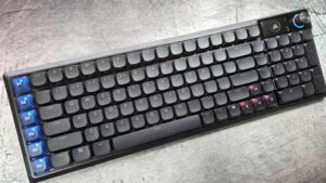 Corsair Vanguard keyboard