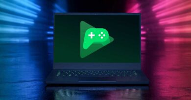 Google Play Games logo on Razer Blade Laptop