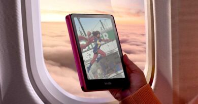 Amazon Kindle Colorsoft showing comic book on an airplane