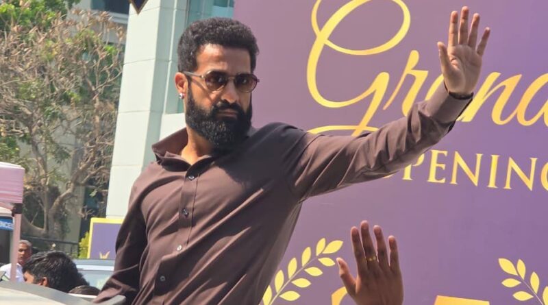 NTR In Bengaluru Inaugurated KIMS Amidst Huge Fan Gathering
