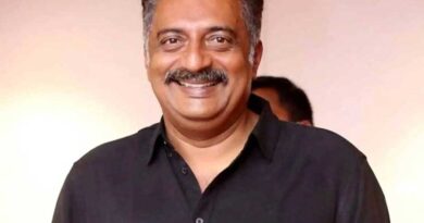 Prakash Raj takes a dig at Tollywood stars for praising Dhurandhar The Revenge