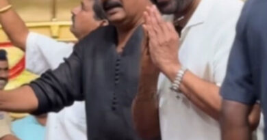 Prakash Raj turns bodyguard for Chiranjeevi