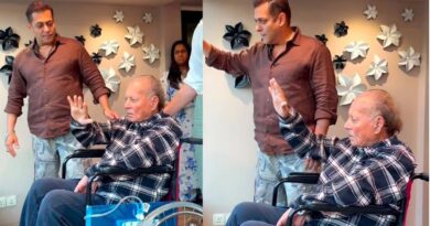 Salman Khan and Salim wave to fans on Eid