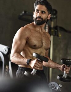 Naga Chaitanya flaunts six pack for Vrushakarma