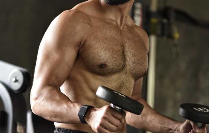 Naga Chaitanya flaunts six pack for Vrushakarma