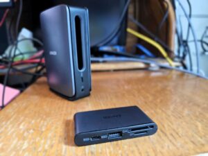 Anker 13 in 1 nano dock with removeable hub 7