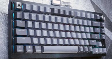 Corsair K65 Plus Wireless