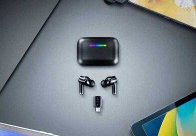 Razer Hammerhead V3 HyperSpeed wireless gaming earbuds