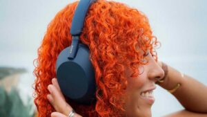 Sony WH-1000XM5 headphones