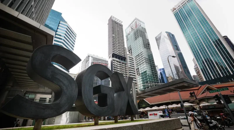S’pore stocks dip on US-Iran ceasefire uncertainty, Singdollar gains against Yen and Rupiah