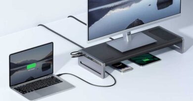 Anker 675 12-in-1 Monitor Stand Docking Station