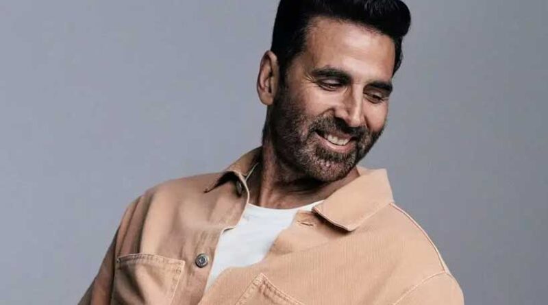 Akshay Kumar trains his guns on Aditya Dhar and Sandeep Vanga