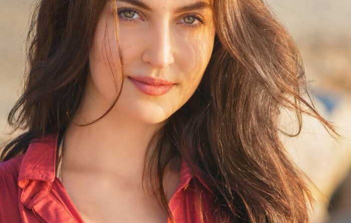 Elli AvrRam talks about B-Town and South