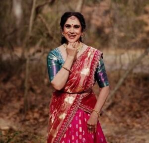 Meenakshi Seshadri dances to Chiranjeevi song