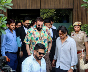 Sanjay Dutt Apologies Over Sarke Chunar Row