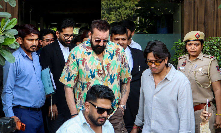 Sanjay Dutt Apologies Over Sarke Chunar Row