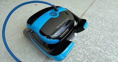 Maytronics Dolphin Nautilus CC Supreme hero