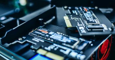 SSD PCIe adapter cards with Samsung SSDs in them