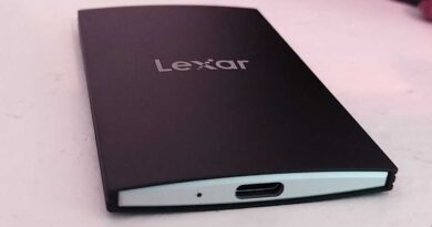 Lexar SL500 hero