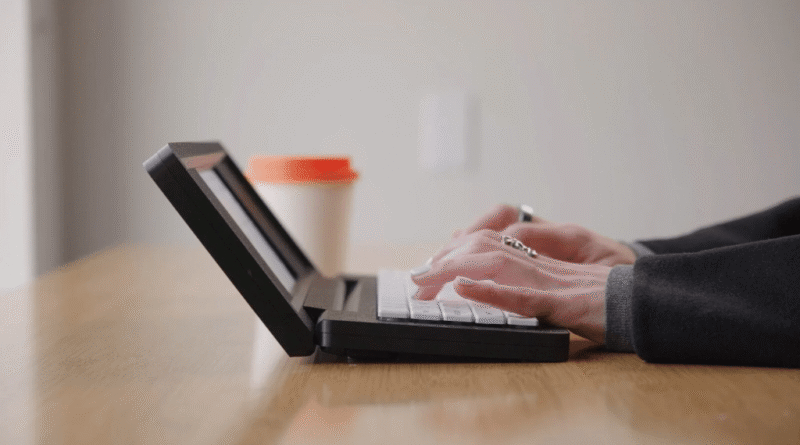 ZeroWriter Fold promotional image: laptop-style from the side