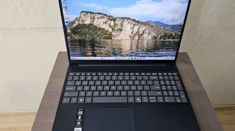 Lenovo IdeaPad Slim 3i primary 1