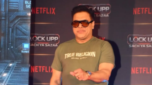 Ram Kapoor breaks silence on Ektaa Kapoor and his feud as they hug it out on stage
