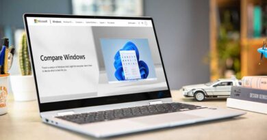 Microsoft Compare Windows website on a laptop