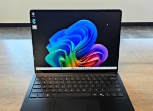 Surface Laptop 8 for Business primary edit
