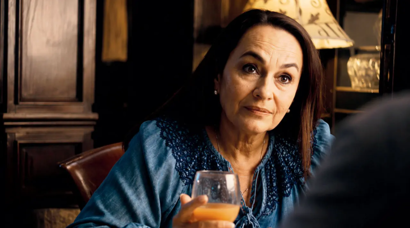 Soni Razdan reveals working with Helen was a 'revelation', praises Karisma Kapoor
