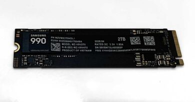 Samsung 990 PCIe 4.0 NVMe SSD