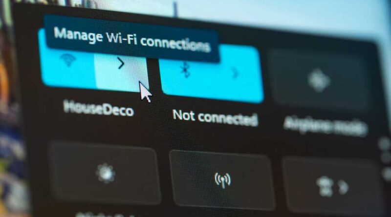 Manage Wi-Fi connections in Windows 11