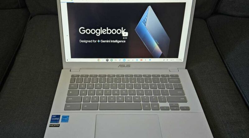 Google Googlebook on Chromebook wide