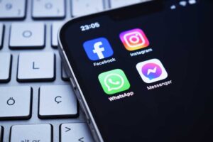 Facebook Instagram Whatsapp App Icons