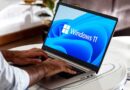 Windows 11 Startbildschirm auf Laptop Windows 11 Logo