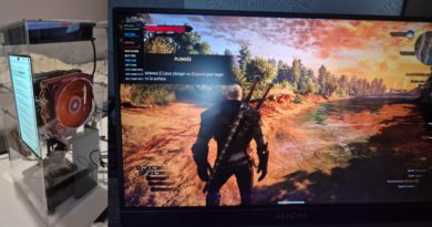The Witcher 3 running on a modded "desktop" Android phone